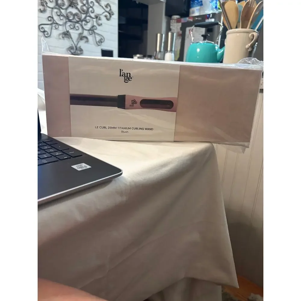 Lange Le Curl 25MM Titanium Curling Wand - Blush